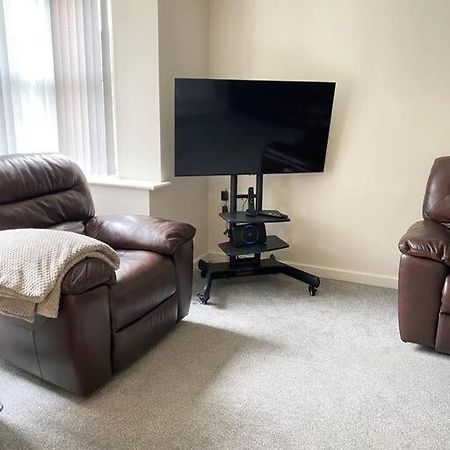 4-Room Detached Furnished Home With Parking Leicester Buitenkant foto