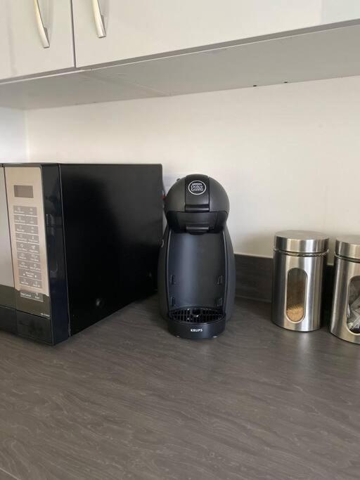 4-Room Detached Furnished Home With Parking Leicester Buitenkant foto